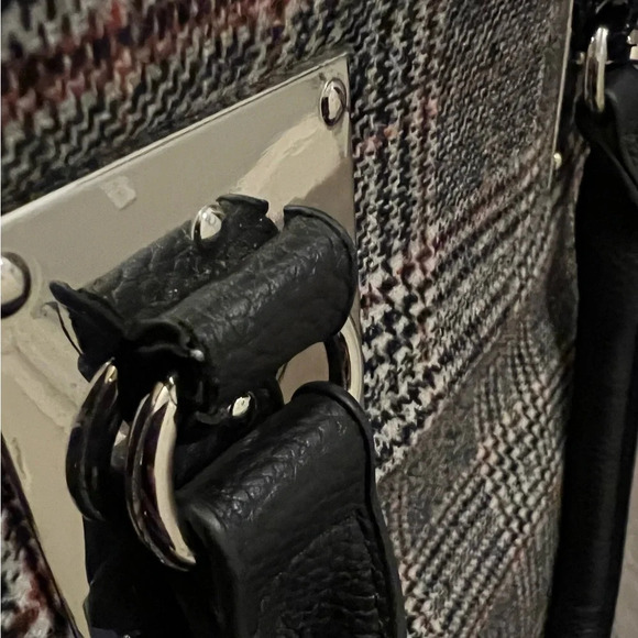 Marc New York Andrew Mark Purse - Picture 4 of 12